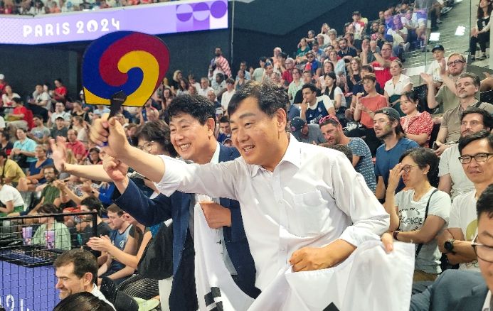 전북자치도, 글로벌 네트워크 강화 위한 외교활동 전개(남자복식 서승재 강민혁 선수 응원)